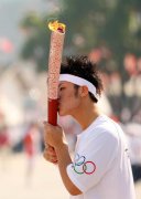 艺术体操奥运冠军走进小学 传递热爱与坚持的力量